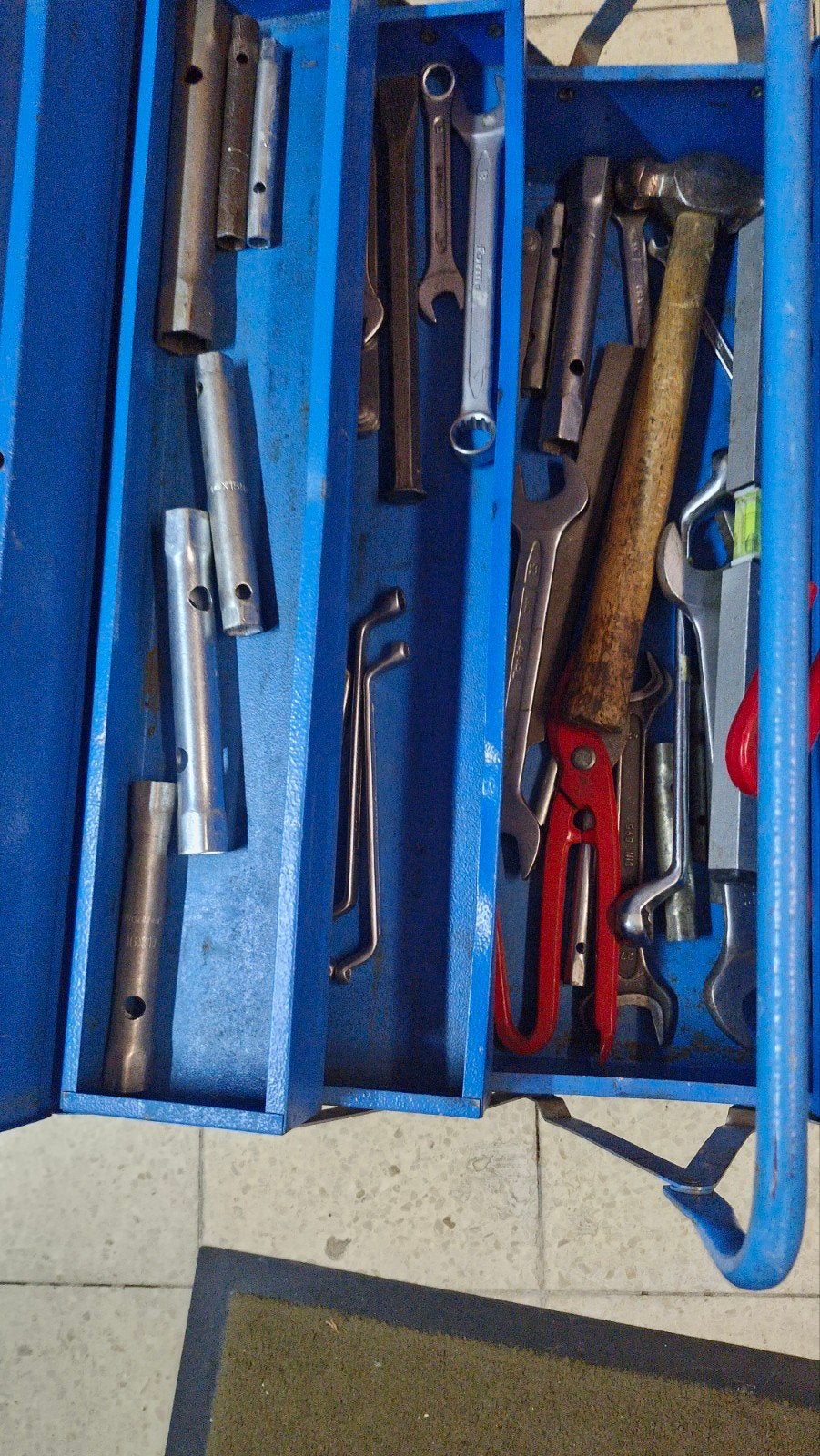 matériel pour garage professionnel