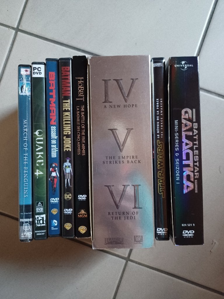 Set DVD's met Star Wars en Battlestar Galactica en co, Ophalen, Zo goed als nieuw, Science Fiction