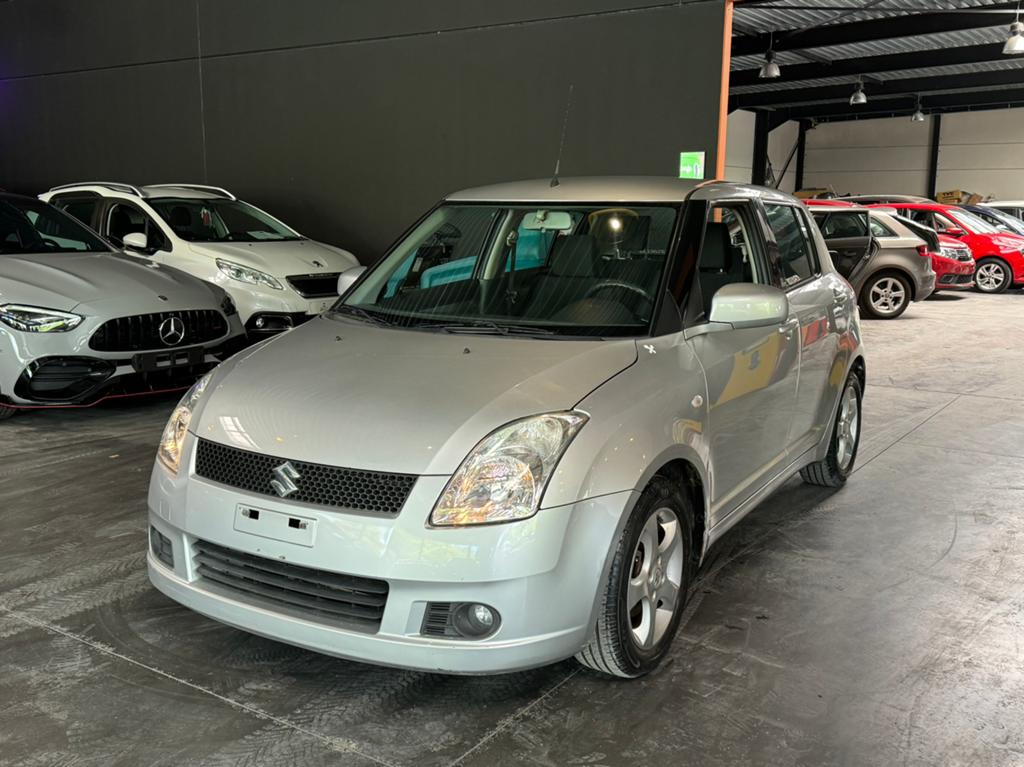 SUZUKI SWIFT, Auto's, Suzuki, Voorwielaandrijving, Stof, Multifunctioneel stuurwiel, Swift