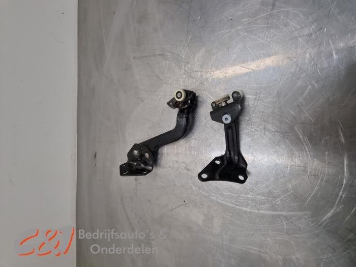 Roulette porte coulissante droite d'un Volkswagen Crafter (L, Volkswagen, -, 3 mois de garantie, Utilisé