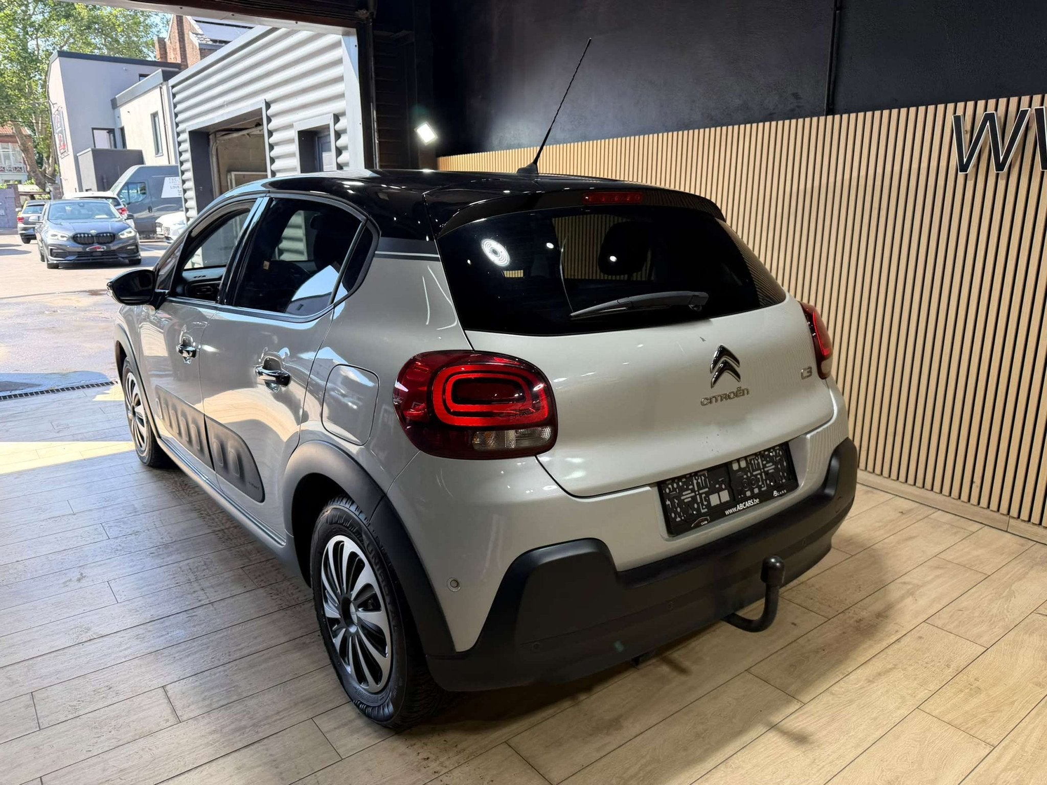 Citroën C3 1.2i Shine * BOÎTE AUTO - Sport * GARANTIE 12 M, Autos, Citroën, Argent ou Gris, Achat, Euro 6, 110 g/km