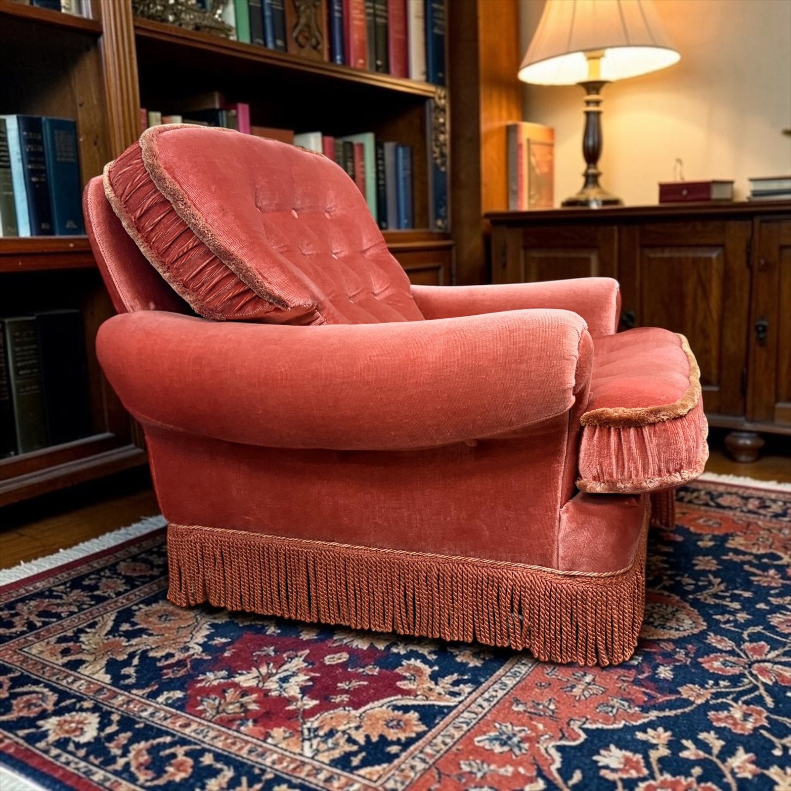 Vintage pink roze fauteuil / eenzit met franjes, Antiek en Kunst, Antiek | Meubels | Stoelen en Sofa's, Verzenden