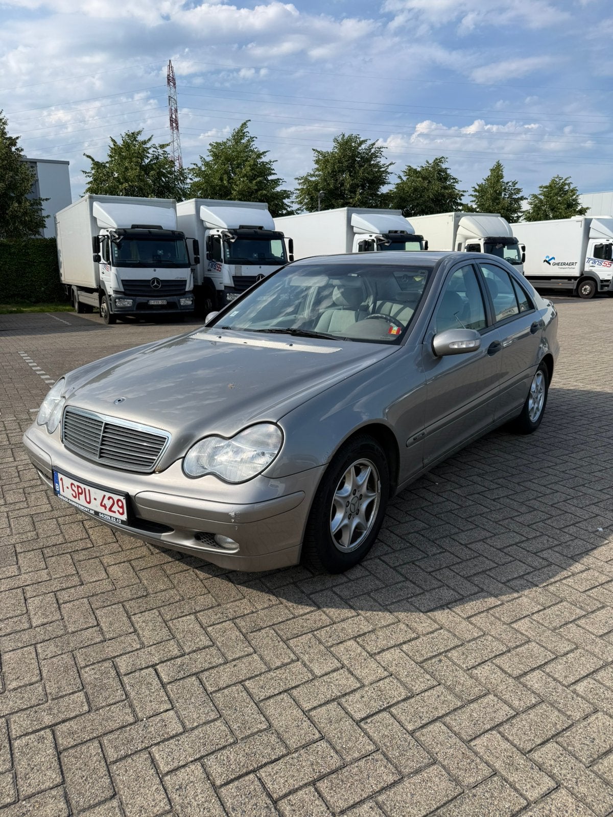 Mercedes C180 kompressor / Benzine / Manuel /, Autos, Achat, Entreprise, Boîte manuelle, Entretenue par le concessionnaire