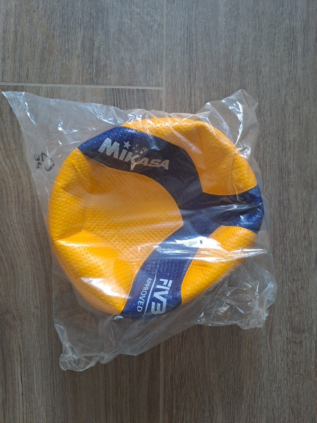 Volleybal mikasa v300w, Ophalen of Verzenden