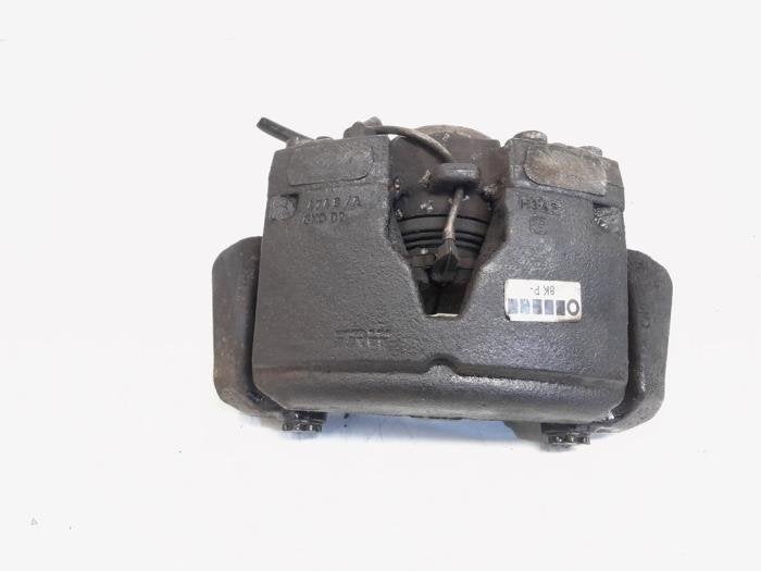 Etrier de frein (pince) avant gauche d'un Audi A4, -, 3 mois de garantie, Audi, Utilisé