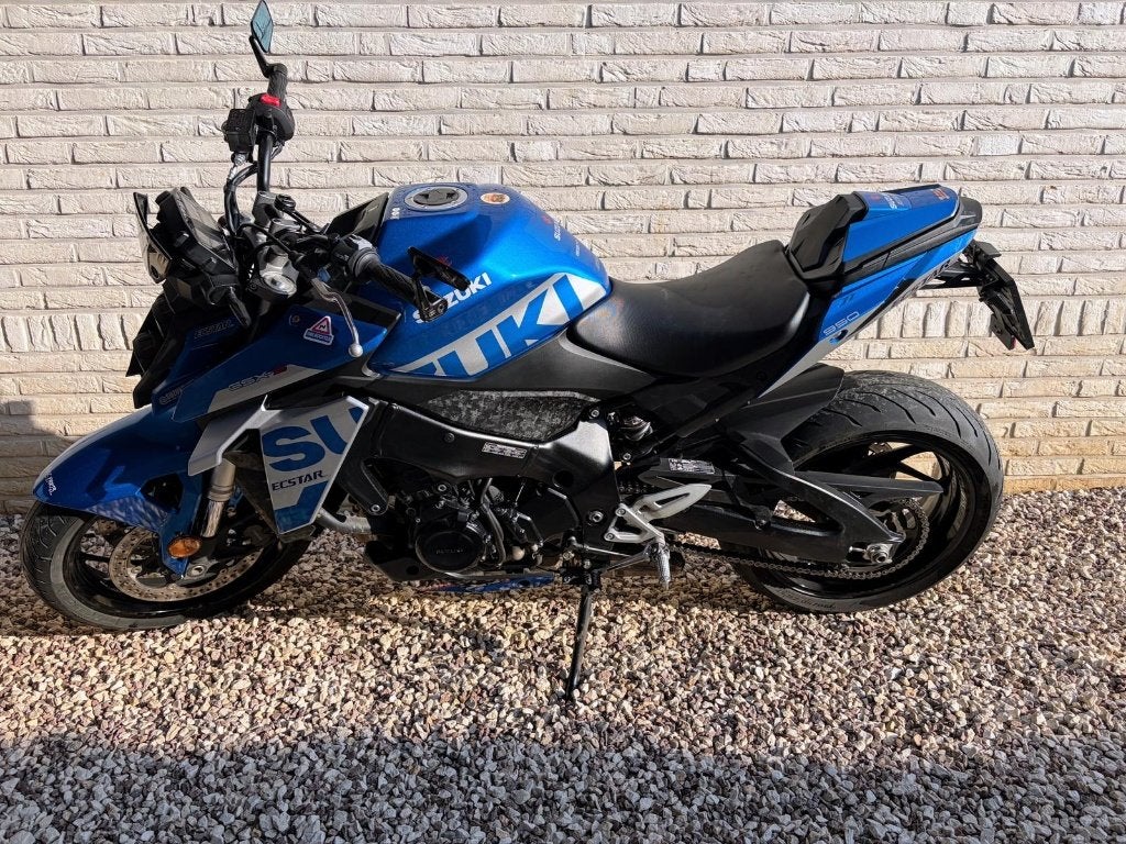 Suzuki GSX-S950 Nieuwstaat, Motos, Motos | Suzuki, Particulier, Naked bike, plus de 35 kW, 4 cylindres, Permis Moto A, ABS, Éclairage LED