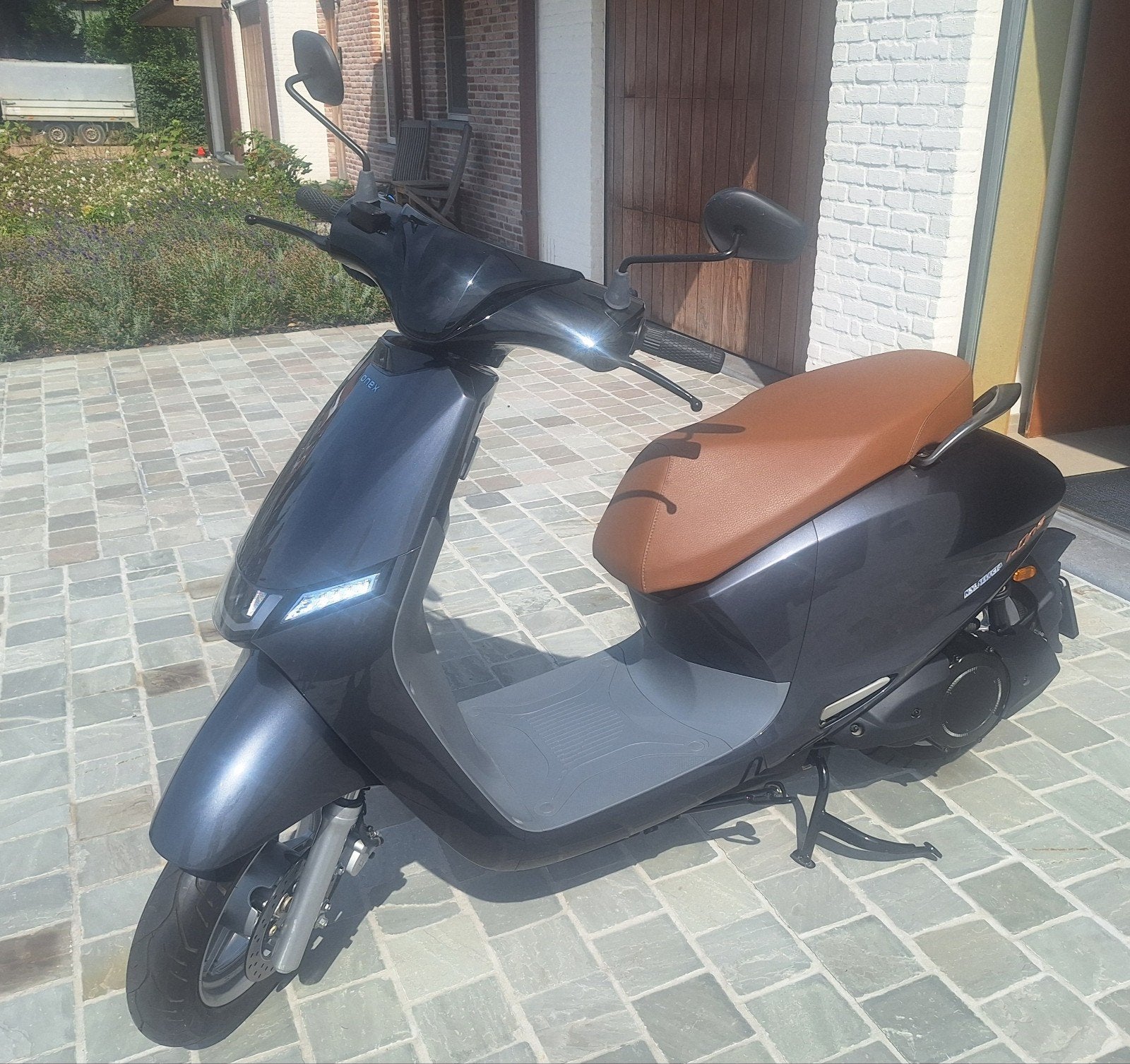 Scooter électrique IONEX KYMCO 45 km/h, 2 places, gris foncé, Vélos & Vélomoteurs, Kymco, Comme neuf, Enlèvement, Électrique