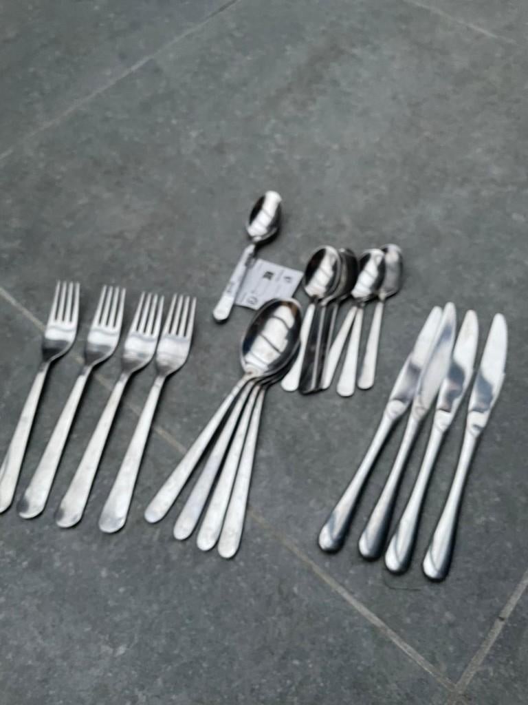 couverts 22 pièces - acier inoxydable - excellent état, Enlèvement ou Envoi, Comme neuf