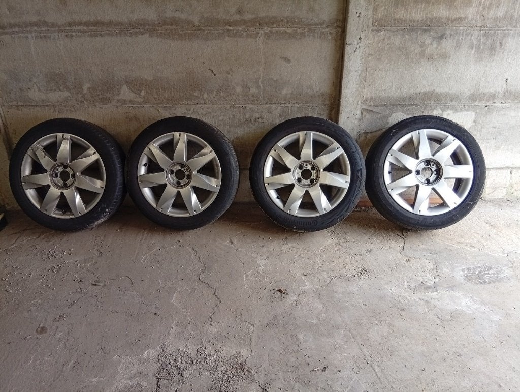 4 jantes renault, nissan, dacia 4 trous 205/50/R17, Enlèvement, Jante(s)
