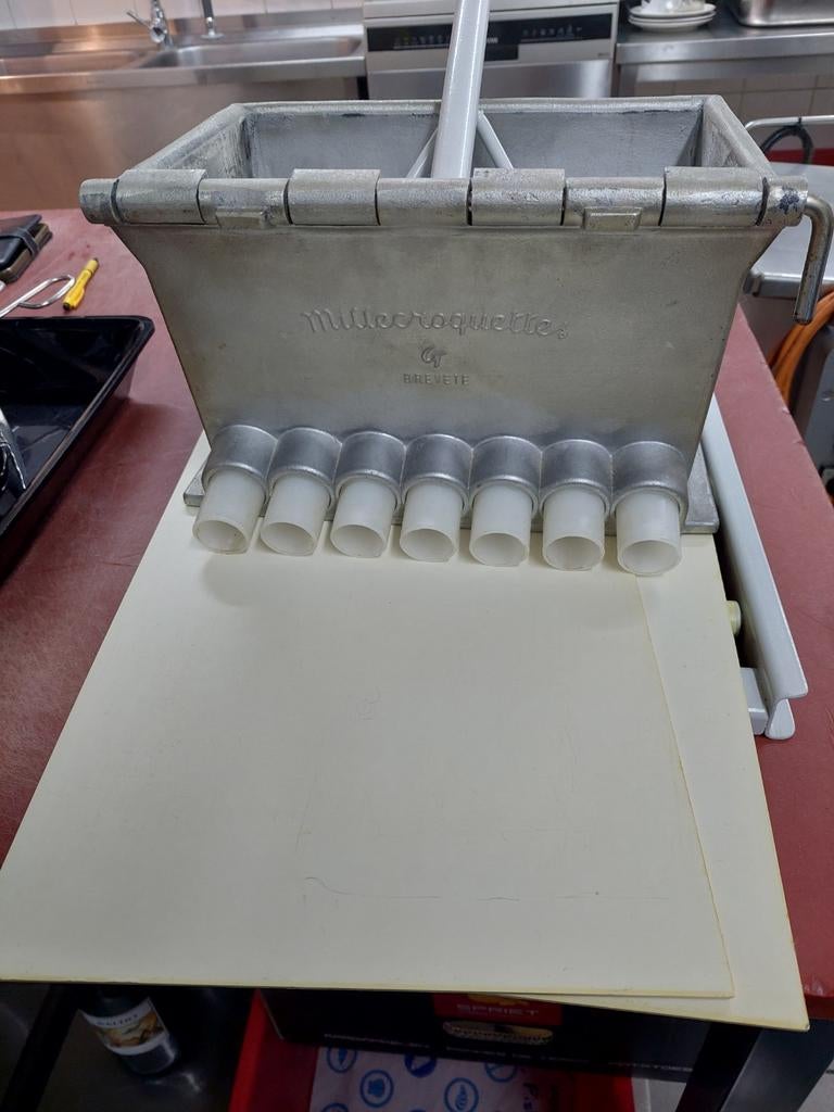 Kroketten machine, Ophalen