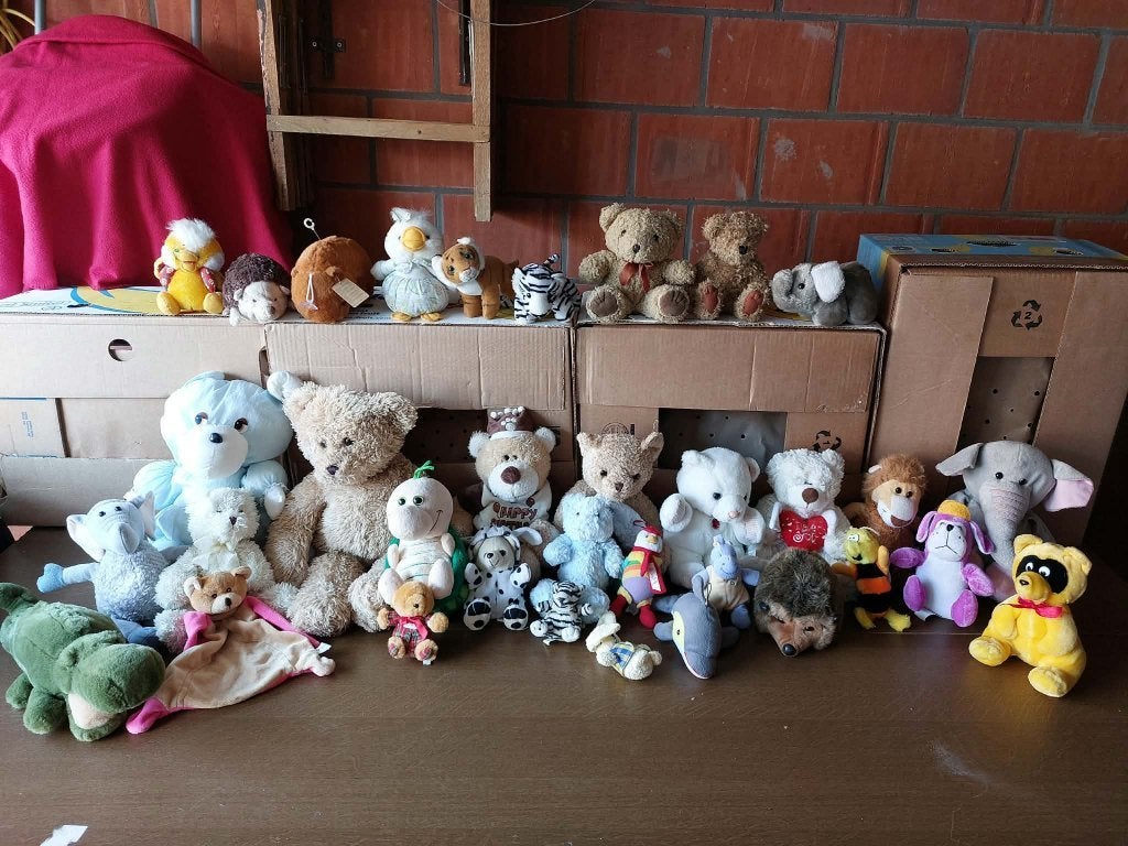 Een heel grote zak met 34 knuffels groot en klein aan 0.2, Kinderen en Baby's, Ophalen, Zo goed als nieuw