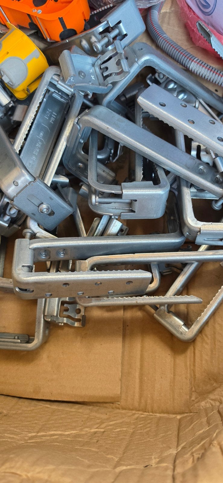 Dakhaken esdec te koop 14stuks, Ophalen