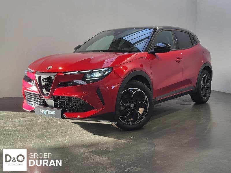Alfa Romeo Junior Elettrica 54kWh, Autos, Alfa Romeo, Rouge, Achat, 156 ch, Noir