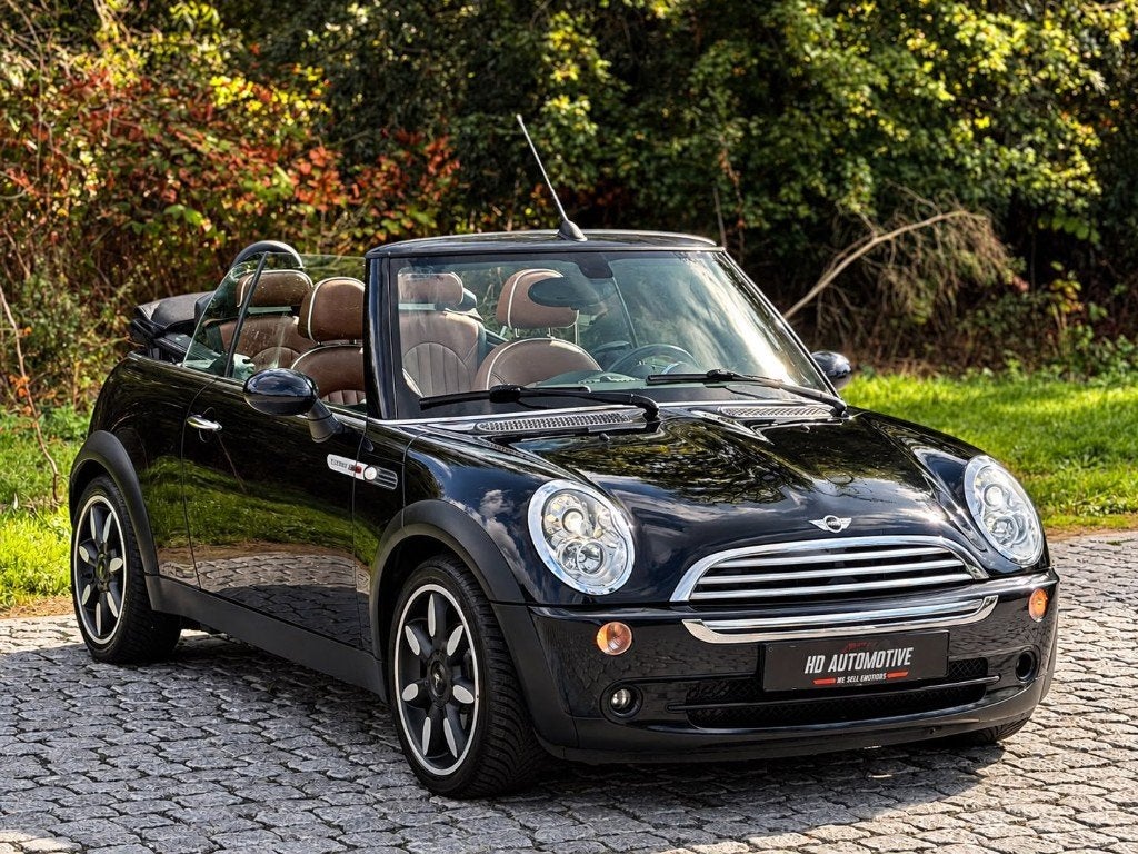 Mini cooper cabriolet sidewalk très propre, Autos, Cuir, Achat, Cabriolet, Boîte manuelle