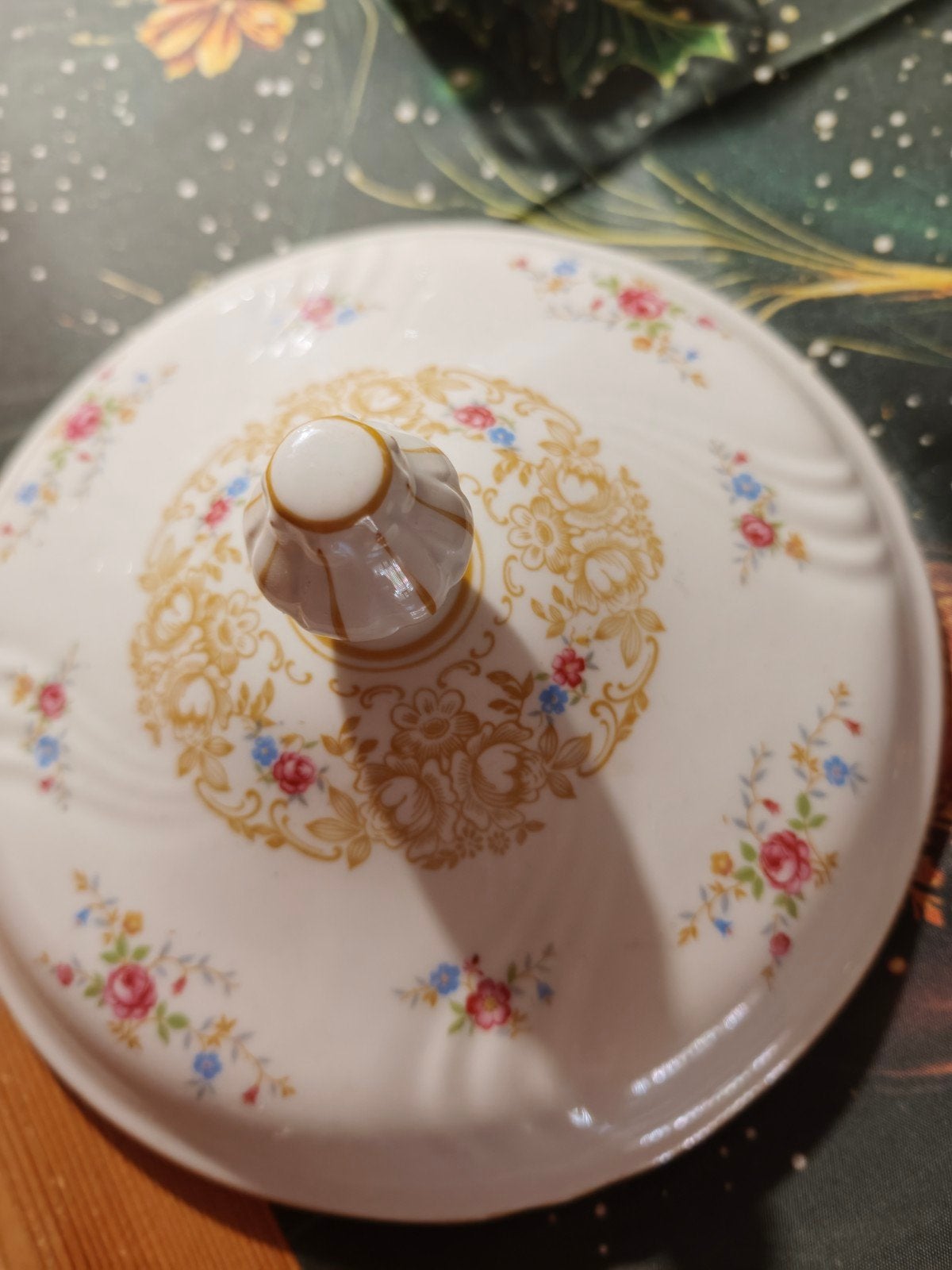 Kom met deksel babaria, Ophalen
