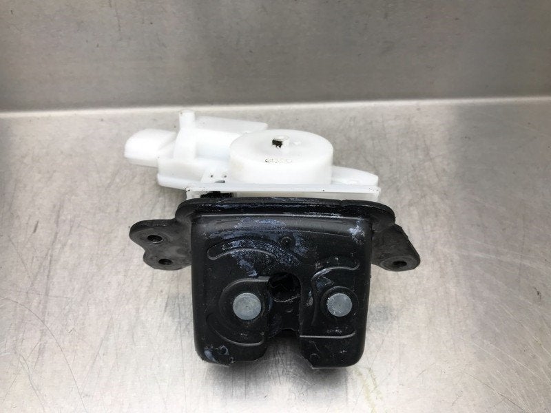 SLOTVANGER ACHTERKLEP Toyota RAV4 (A5) (01-2018/-), Gebruikt, Toyota