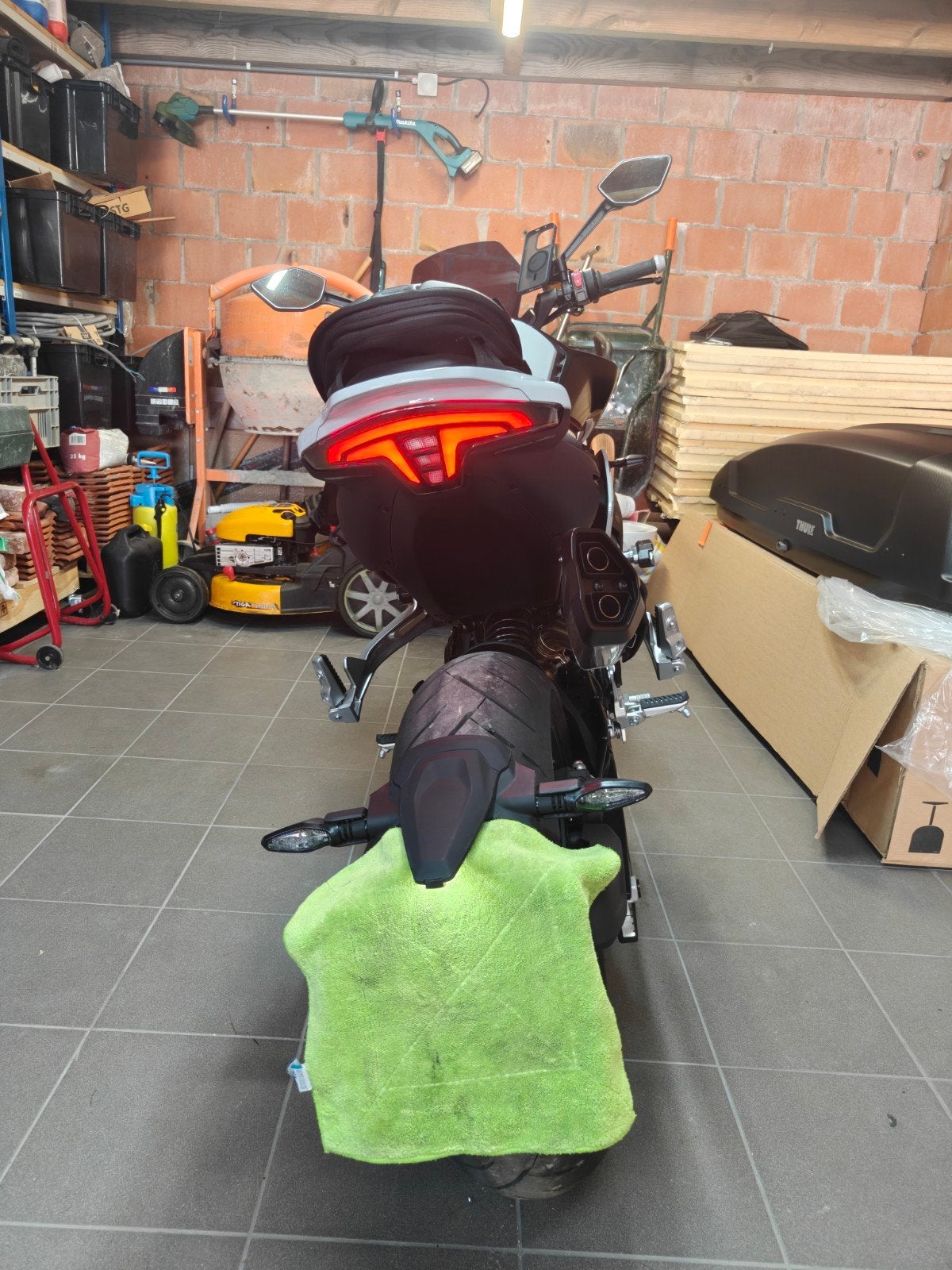 CF moto 800nk advanced 2026, 1800km nieuwstaat., Ophalen, Nieuw