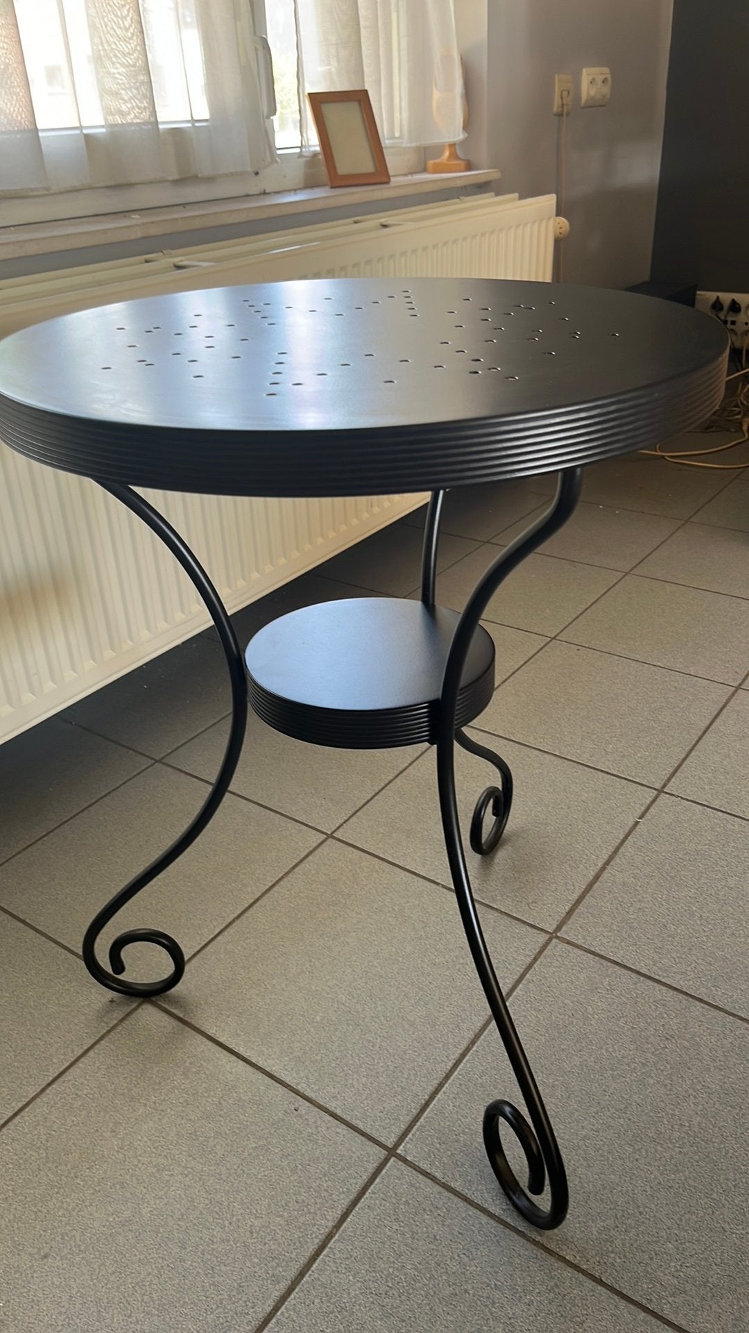 Table Noresund IKEA, Maison & Meubles, Tables | Tables de salon, Rond, Comme neuf, Enlèvement, 50 à 100 cm