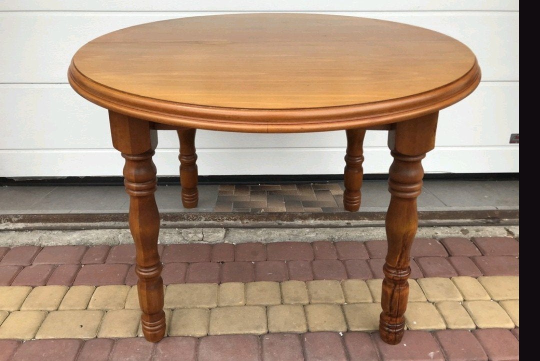 Table ronde en bois, Maison & Meubles, Cinq personnes ou plus, Comme neuf, Enlèvement, Vintage