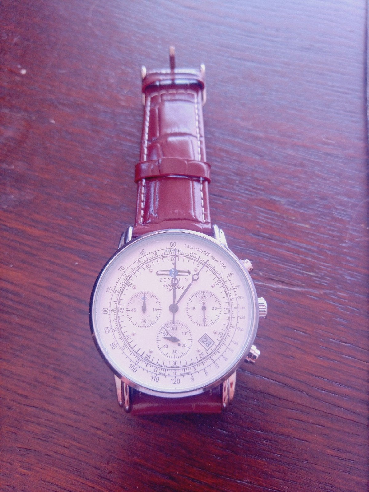 montre chronographe Zeppelin, Bijoux, Sacs & Beauté, Montres | Femmes, Comme neuf, Montre-bracelet, Autres marques, Acier, Cuir