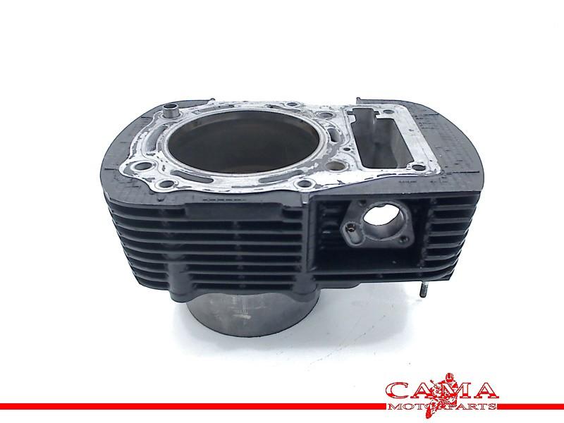 CILINDER BLOK Suzuki M 1800 Intruder (M1800) (01-1970/-), Dhr. S. di Majo, Gebruikt, Info@cama-motorparts.nl, P.J. Troelstraweg 8 8
3144 CX  MAASSLUIS, NL