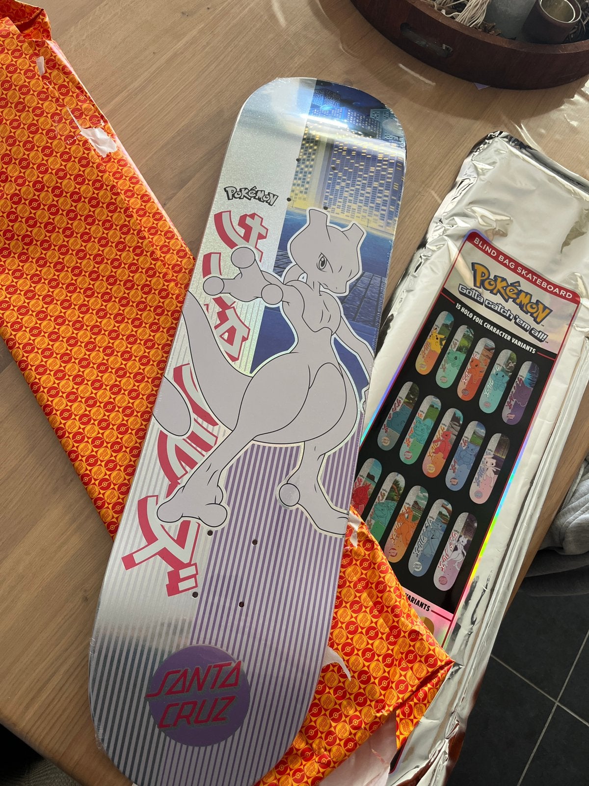 Pokemon santa cruz, Sport en Fitness, Ophalen, Zo goed als nieuw, Skateboard
