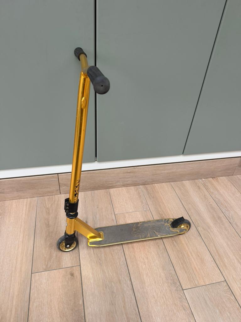 Verschillende steps. Zie prijzen in beschrijving., Ophalen, Zo goed als nieuw