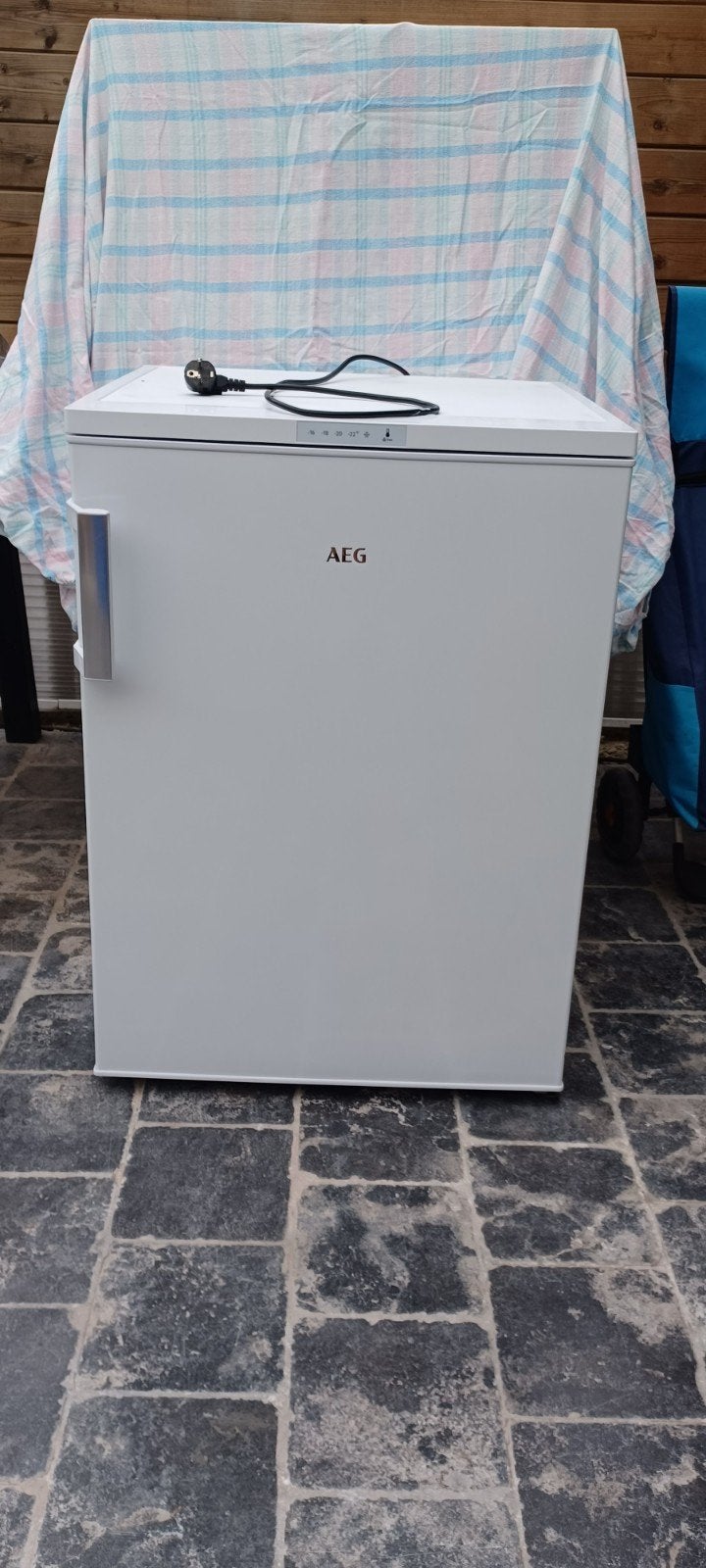 Diepvriezer AEG tafelmodel, Elektronische apparatuur, Ophalen, Zo goed als nieuw, Vrijstaand