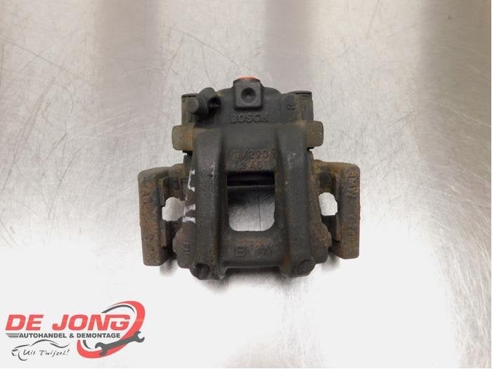 Etrier de frein (pince) arrière droit d'un BMW 1-Serie, Autos : Pièces & Accessoires, Freins & Transmission, BMW, Utilisé, 3 mois de garantie