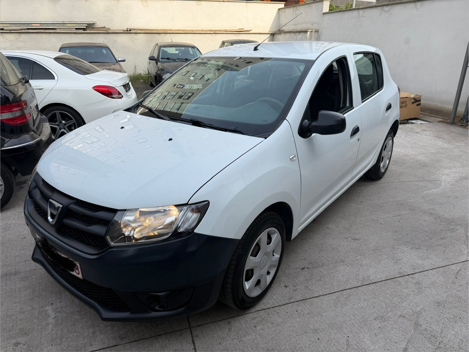 Dacia sandero 1200cc 2016 klaar voor registratie, Auto's, Euro 6, Particulier, Sandero, Te koop