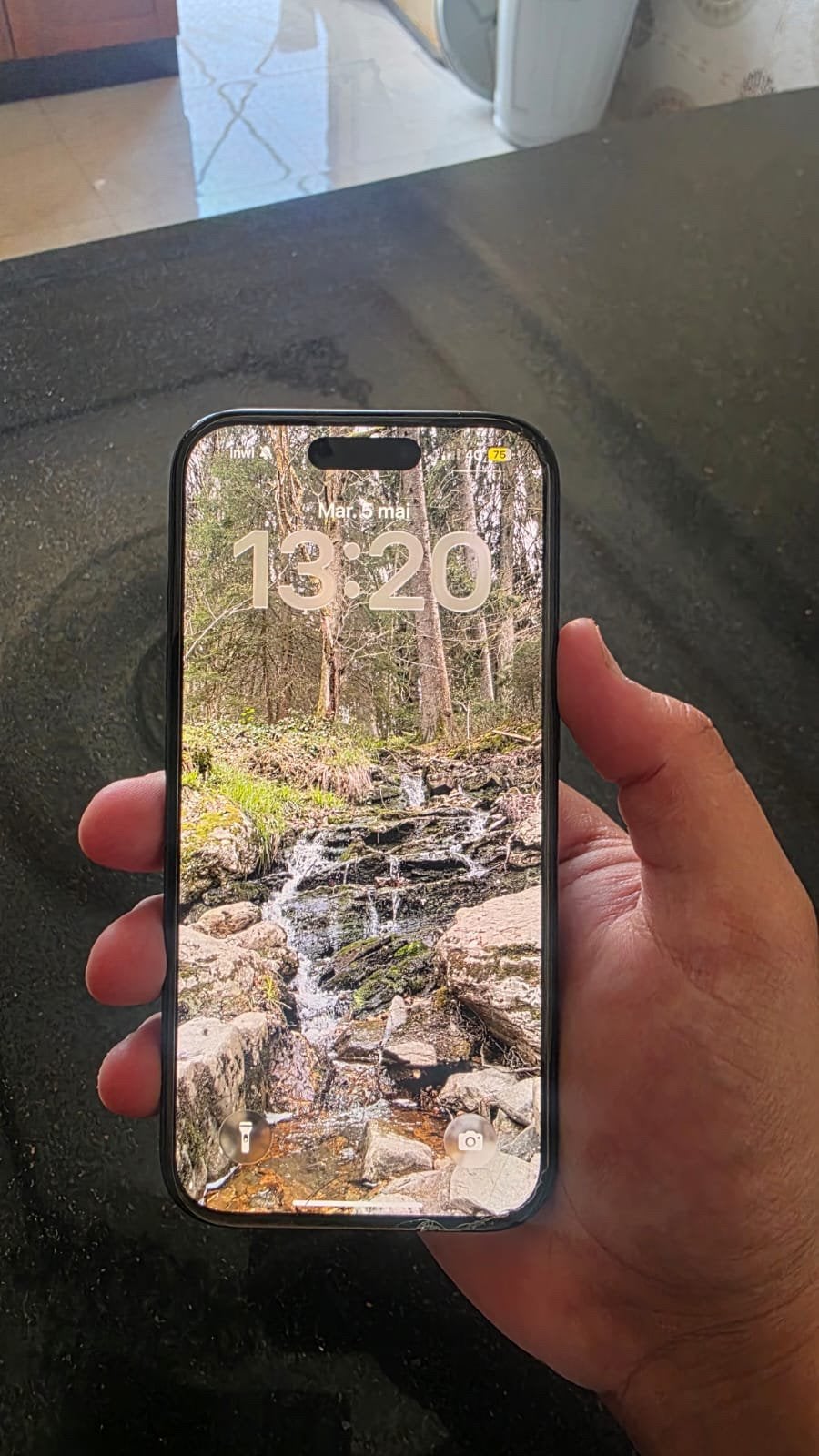 Iphone 16 tres propre 91%, Télécoms, Téléphonie mobile | Apple iPhone, Enlèvement ou Envoi, IPhone 16