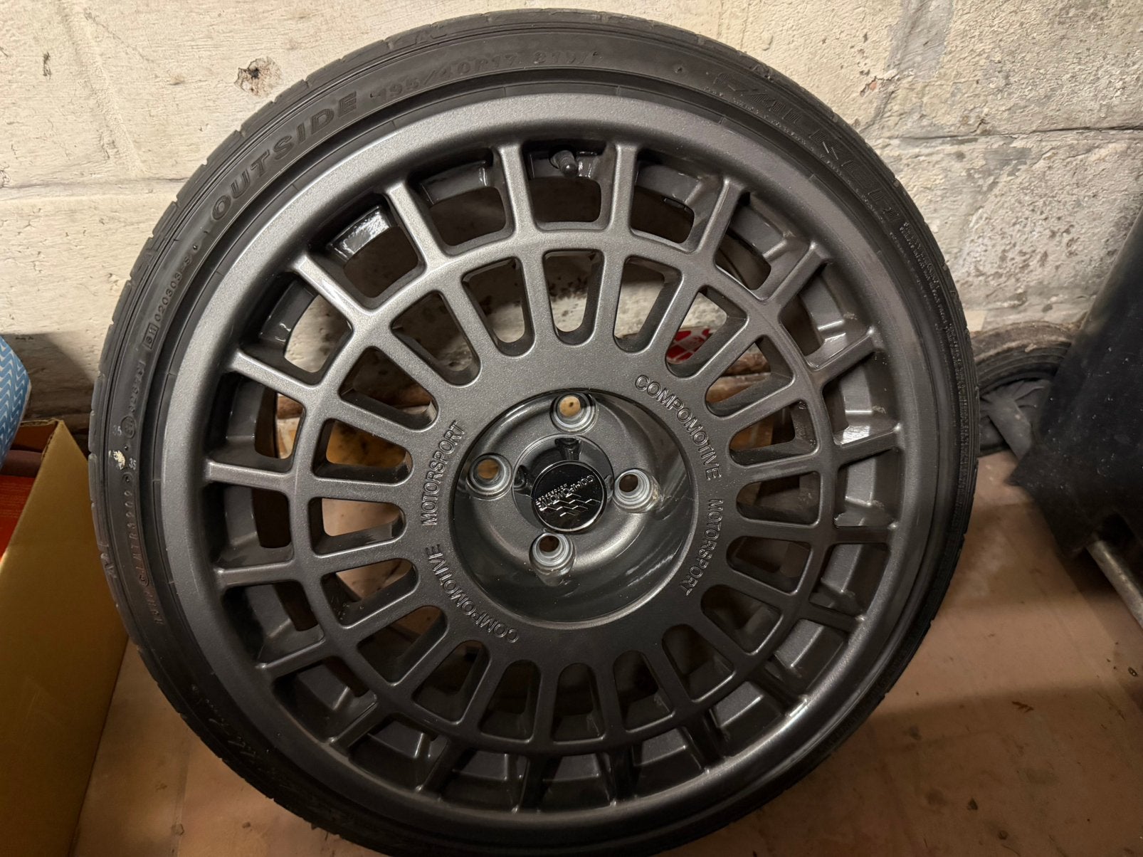 Compomotive th2 17  4x100, Ophalen