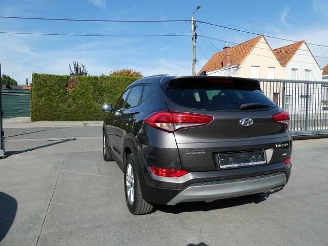 Hyundai Tucson 1.6 i benzine 177pk 4x4 Automaat Business, Auto's, Hyundai, Automaat, 128 kW, https://public.car-pass.be/vhr/cc0945bb-3ebd-45f6-9ed4-662b1689263f