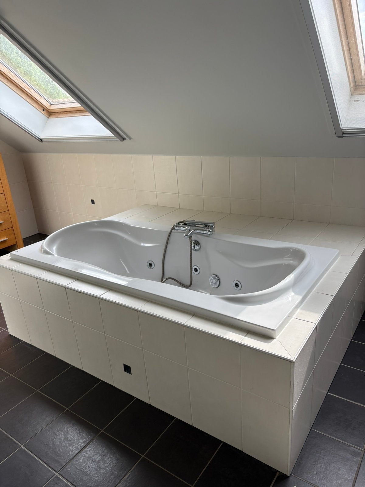 Complete badkamer te koop, Huis en Inrichting, Ophalen, Zo goed als nieuw, Met bad