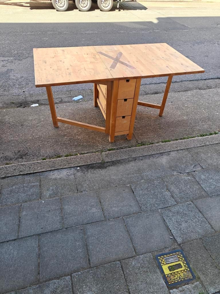 Multifunctionele klaptafel, Ophalen