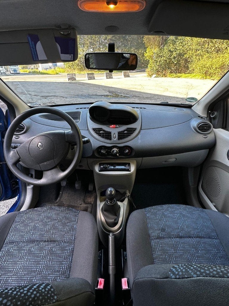 Renault twingo 1.2i   2008  Gekeurd vvk Gsm : 0484467445, Auto's, Voorwielaandrijving, Euro 5, Twingo, 4 cilinders