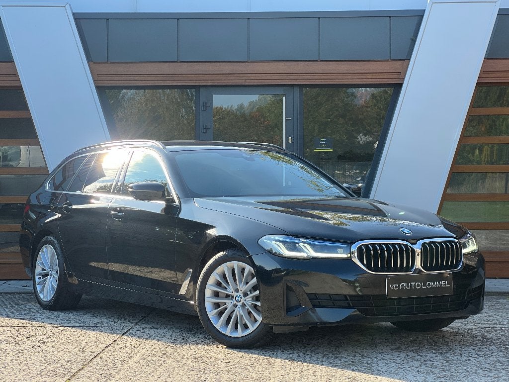 BMW 530e Touring - LASER/ 360CAMERA/ LED/ GARANTIE, Auto's, Automaat, Achterwielaandrijving, 4 cilinders, Bedrijf