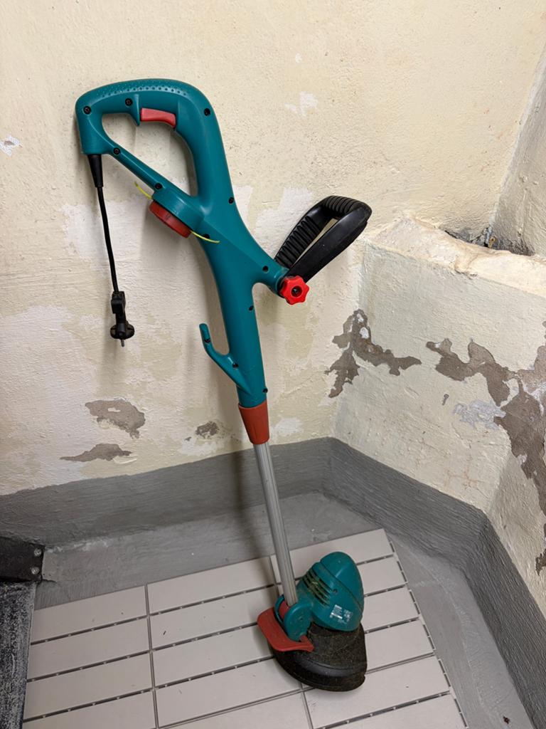 Bosch kantenmaaier, Ophalen, Zo goed als nieuw