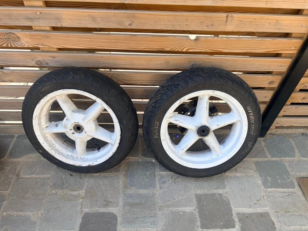 12 inch velgen booster met goede banden !, Fietsen en Brommers, Ophalen, Zo goed als nieuw, Blok, Yamaha