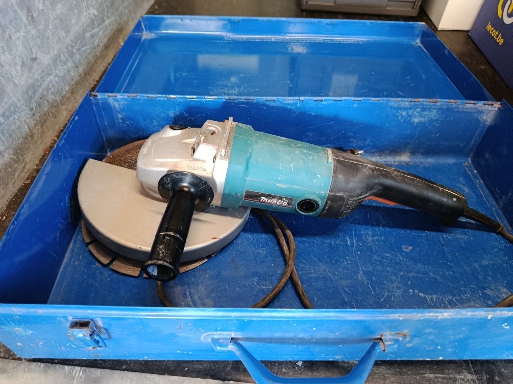 MAKITA HAAKSE SLIJPER, Doe-het-zelf en Bouw, Ophalen of Verzenden, Gebruikt, 1000 watt of meer, Haakse handslijpmachine
