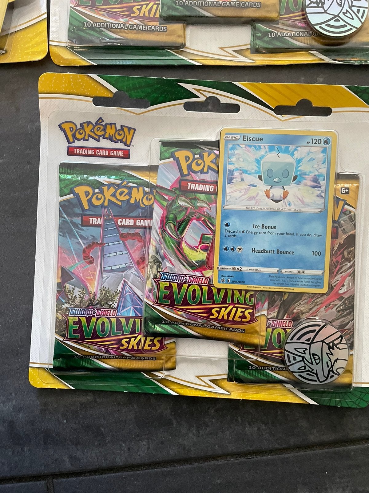 Pokémon TCG Evolving Skies Blister met Eiscue Promo, Enlèvement, Comme neuf, Booster