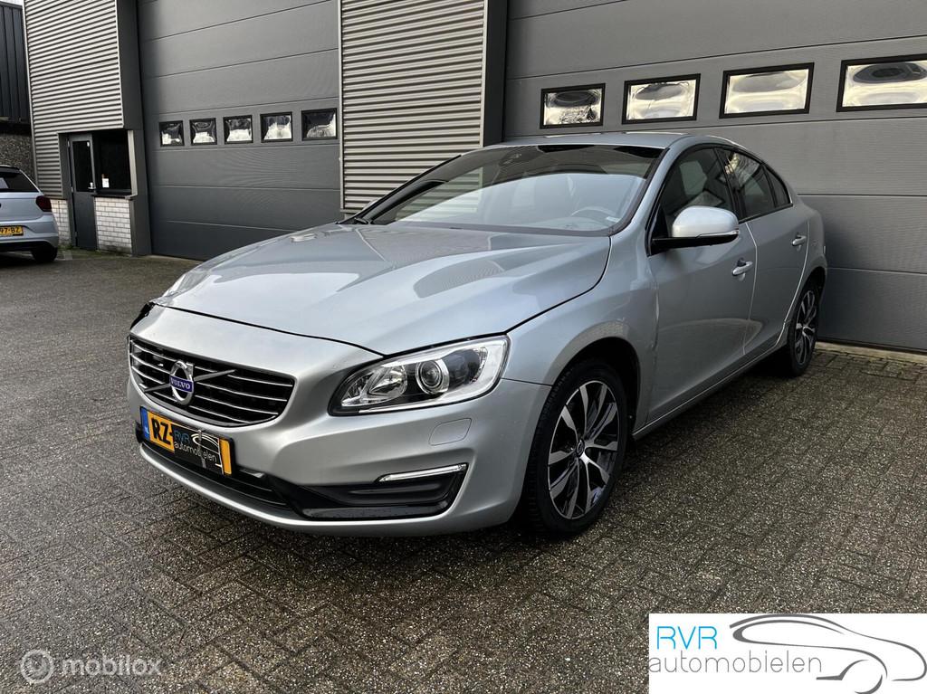 Volvo S60 1.5 T3 AUTOMAAT/NAVI/LEER/PDC, 4 deurs, Zwart, 4 cilinders, S60