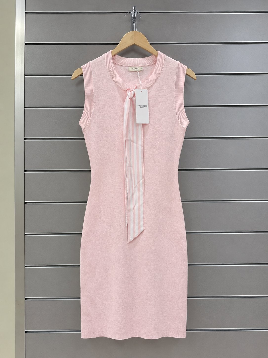 Robe sans manches en tricot rose, Vêtements | Femmes, Neuf, Taille 38/40 (M), Enlèvement ou Envoi, Rose