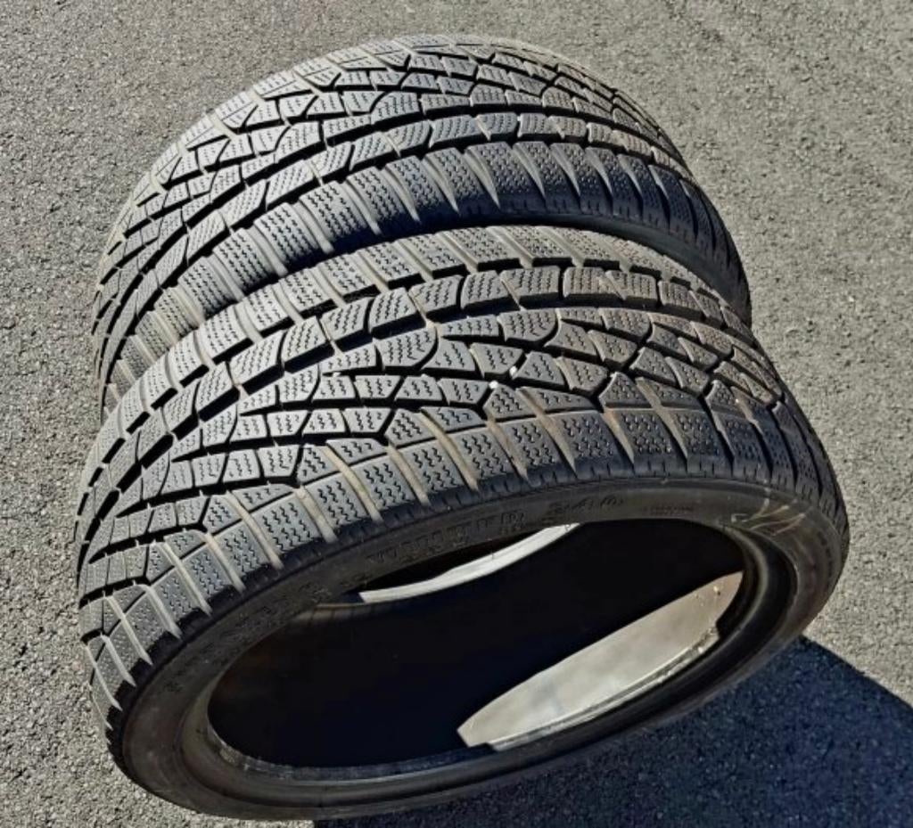 2 très bons pneus hiver Pirelli Sottozero 245/40-19, Pneu(s), Utilisé, Pneus hiver, 245 mm
