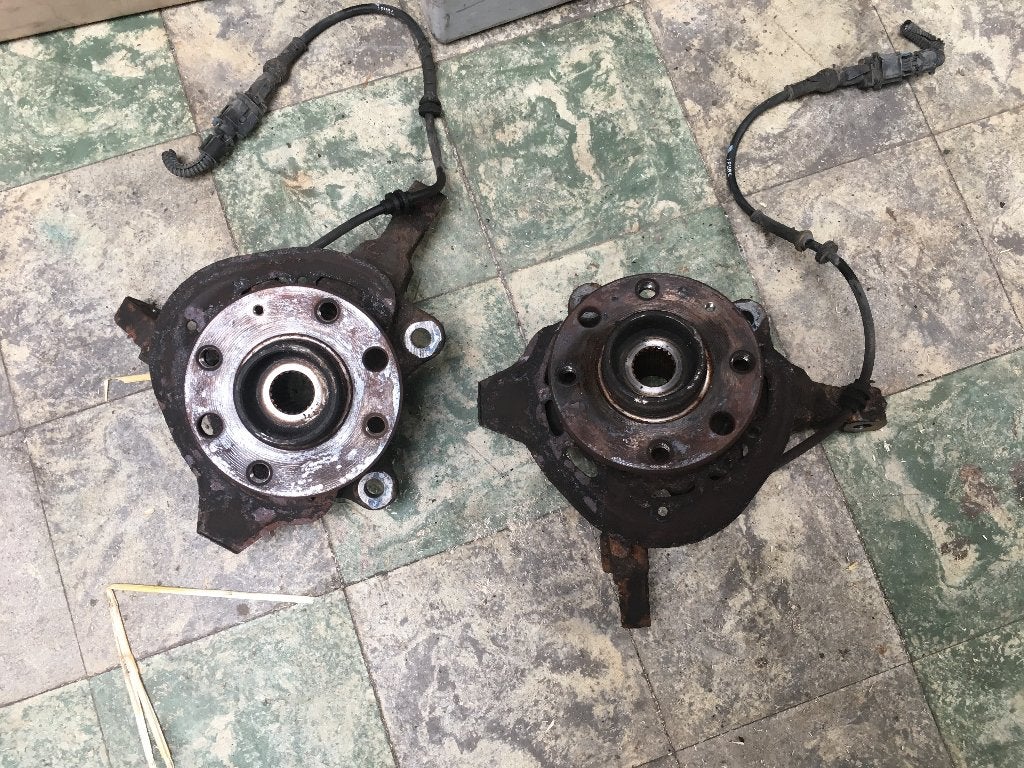 MOYEU DE ROUE AVANT OPEL CORSA C AVEC ROULEMENT, RUE BRIGADE PIRON 307, Enlèvement, Utilisé, Garage_bila@yahoo.fr