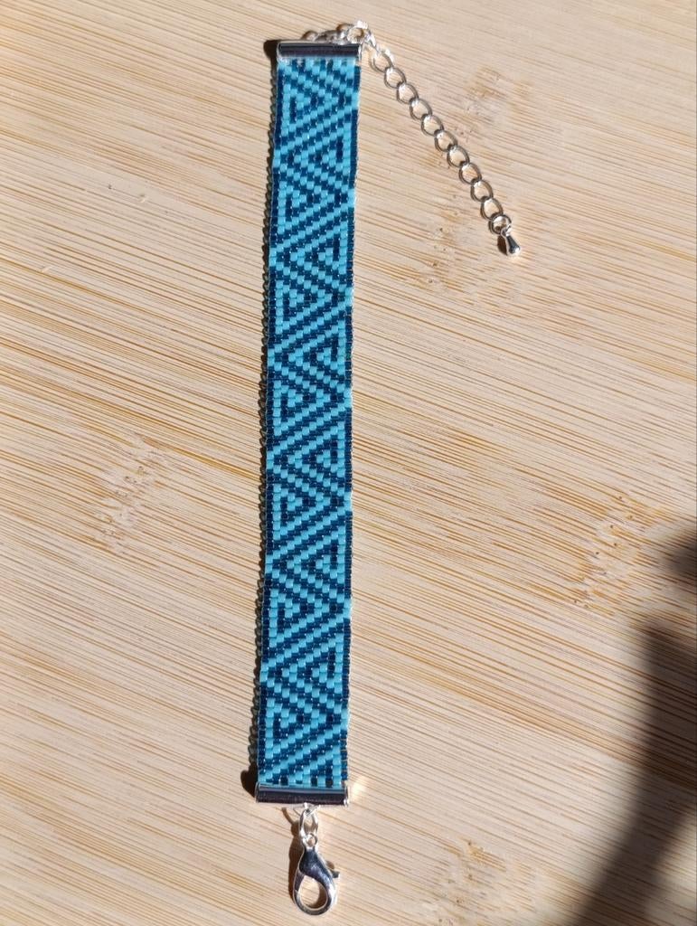 Bracelet en tissage de perles vert foncé turquoise ajustable