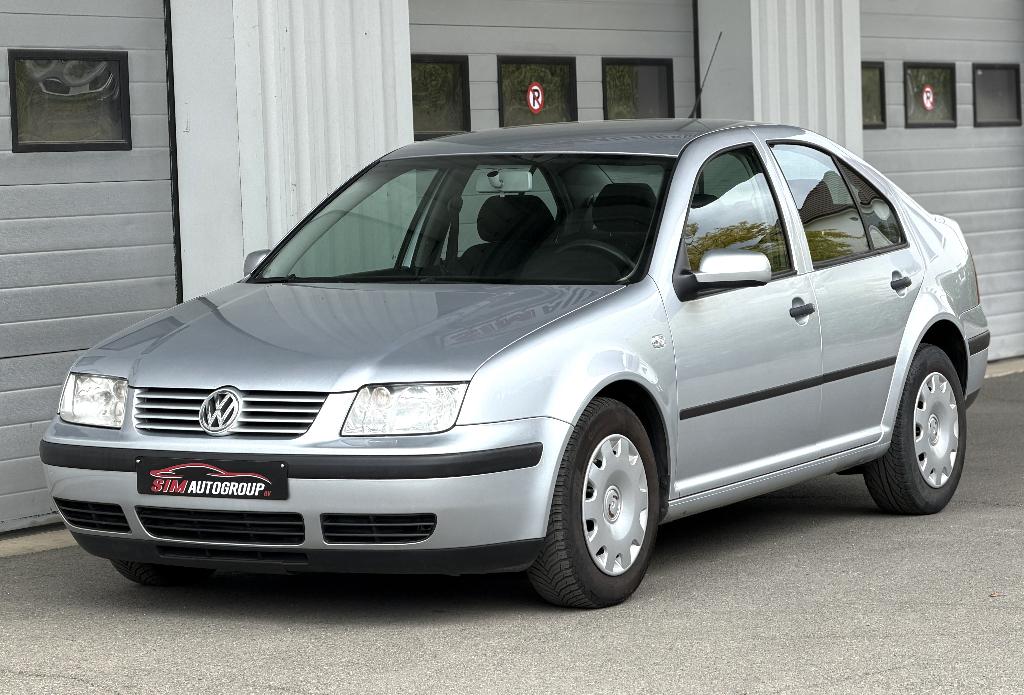 Volkswagen Bora 1.6/Benzine/Automaat/Cruise/Airco/124.185KM/, Autos, 197 g/km, 75 kW, Achat, Entreprise
