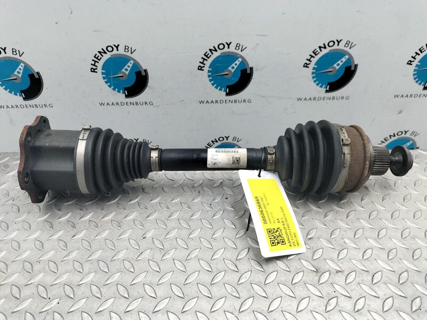AUDI A4 8W2 A4 Sport Pro Line AANDRIJFAS L 8W0407271E 2018, Ophalen of Verzenden, Gebruikt, ARN erkend