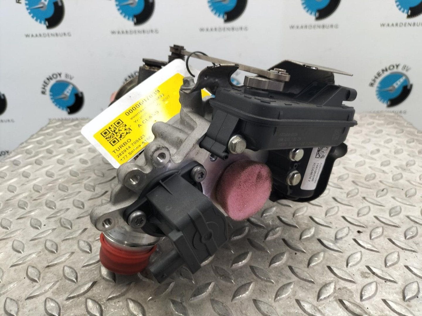 MERCEDES A CLASS A180 BUSINES SOLUTION AMG  TURBO 2020, Ophalen of Verzenden, Gebruikt, Stiba lid