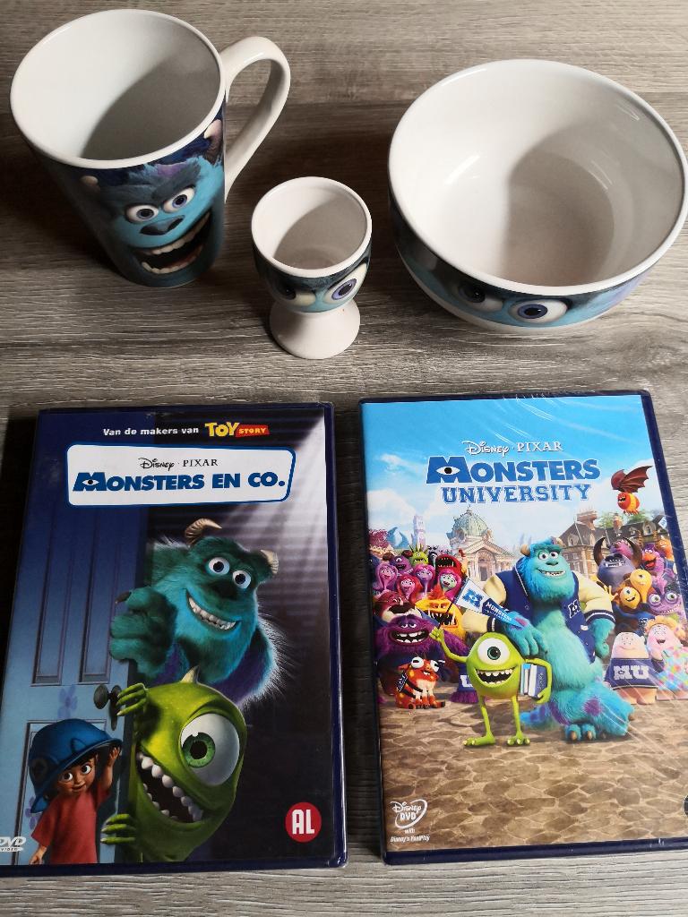 Disney pakket Monsters en co - dvd's + ontbijtset, Ophalen